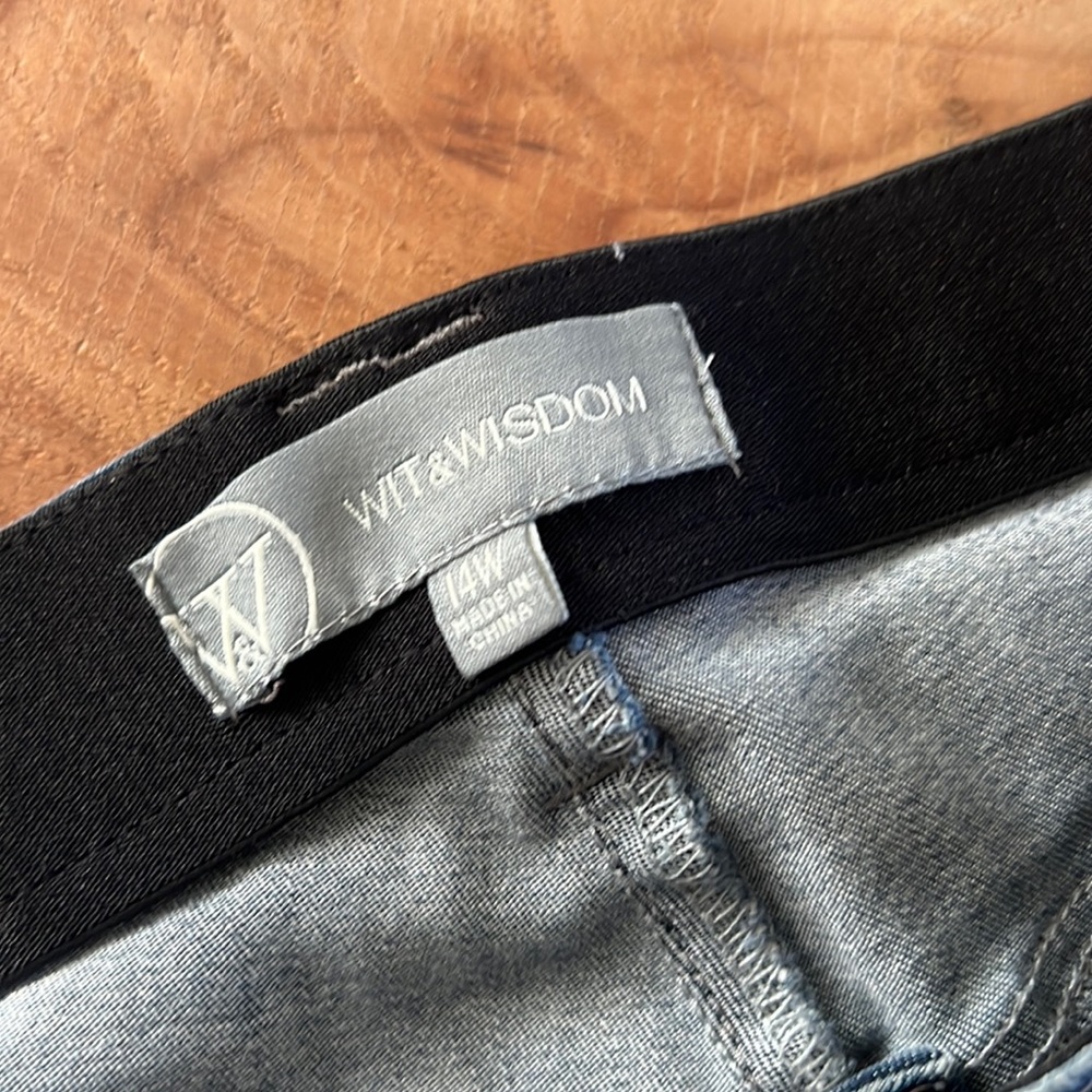 Excellent condition size 14W wit & wisdom denim